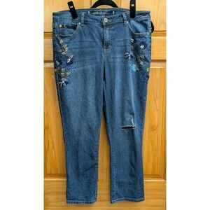 Jennifer Lopez Size 12 Blue Denim Capri Stretch Beading Distressed Jeans